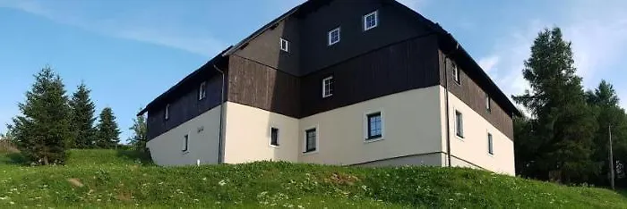 Chaloupka Slamenka Loučná pod Klínovcem